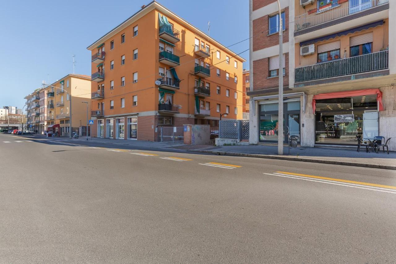 San Donato Fiere Essential Apartment W/Parking 볼로냐 외부 사진